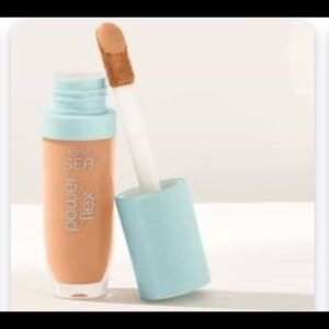 Tarte Sea power flex light sand concealer.